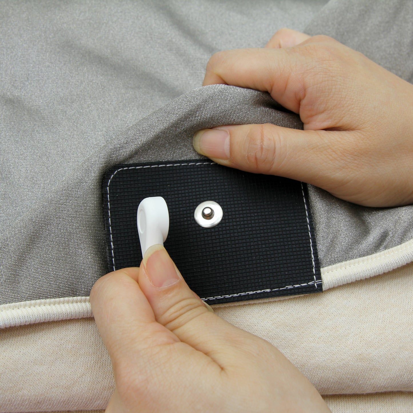 Grounding throw blanket